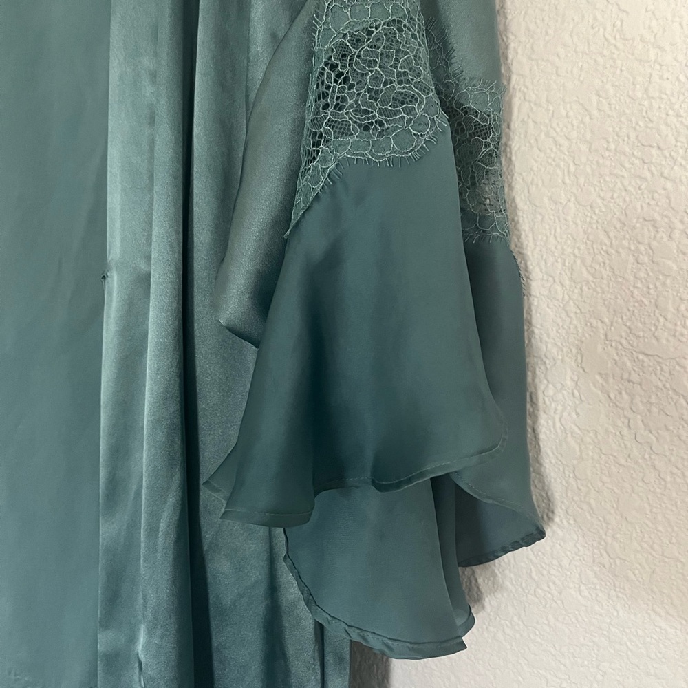 Teal Silk Robe - Picture 2 of 3